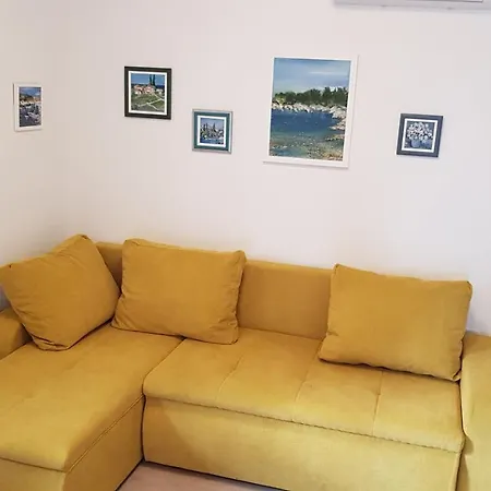 Lanterna Apartment *