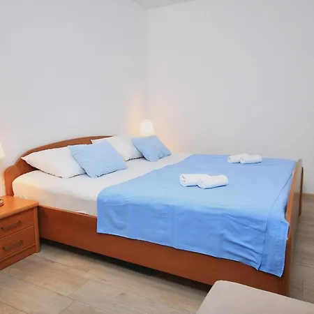 Apartment Lanterna *